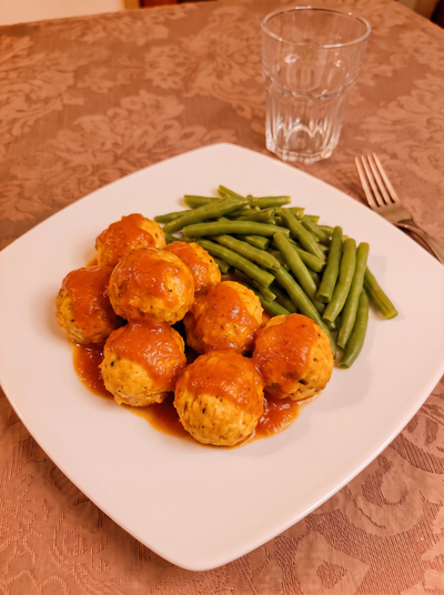 Almôndegas de Frango com Feijão Verde
