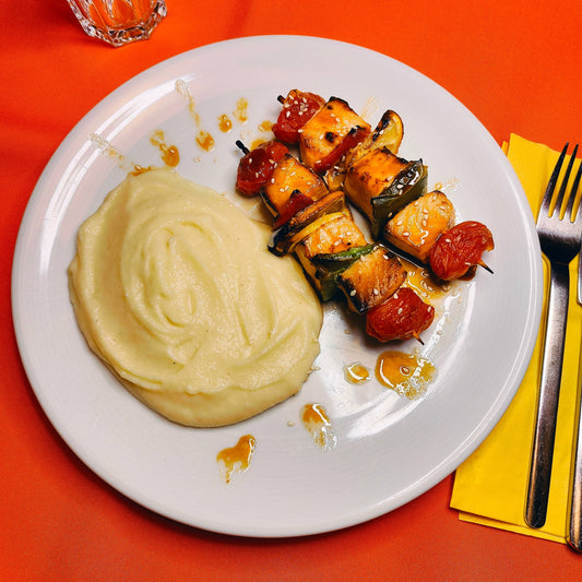 Espetadas de Salmão com Puré Leve
